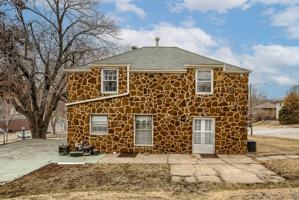 featured image of 223 N 6th St #1