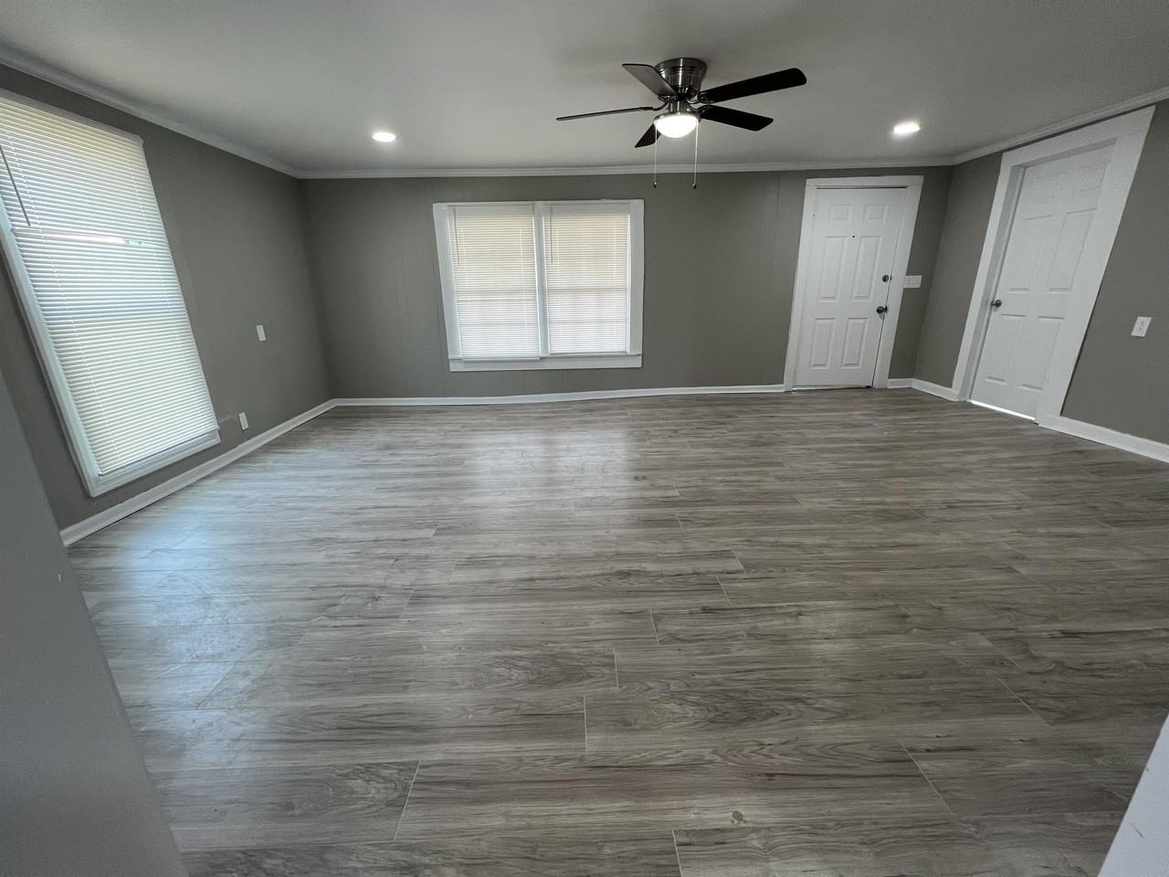 414 E Washington Ave #1 - Photo 4 of 35