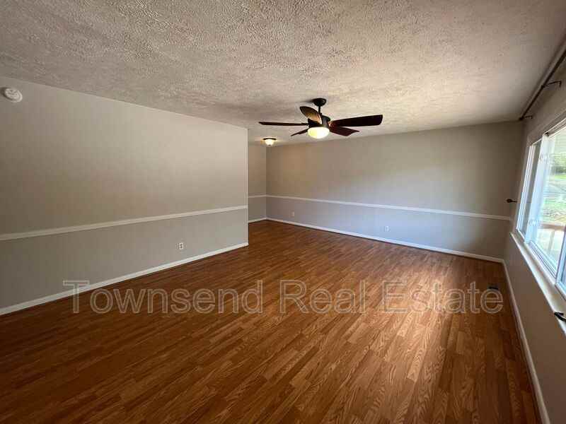 1905 Mcpherson Ave - Photo 3 of 29