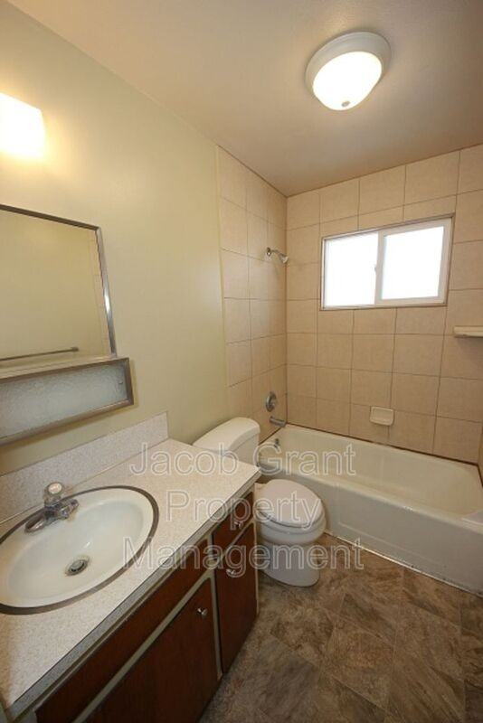 756 Wayne Ave #1 - Photo 3 of 20