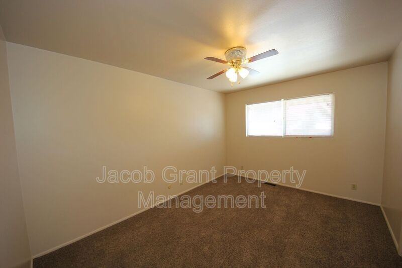 756 Wayne Ave #1 - Photo 5 of 20