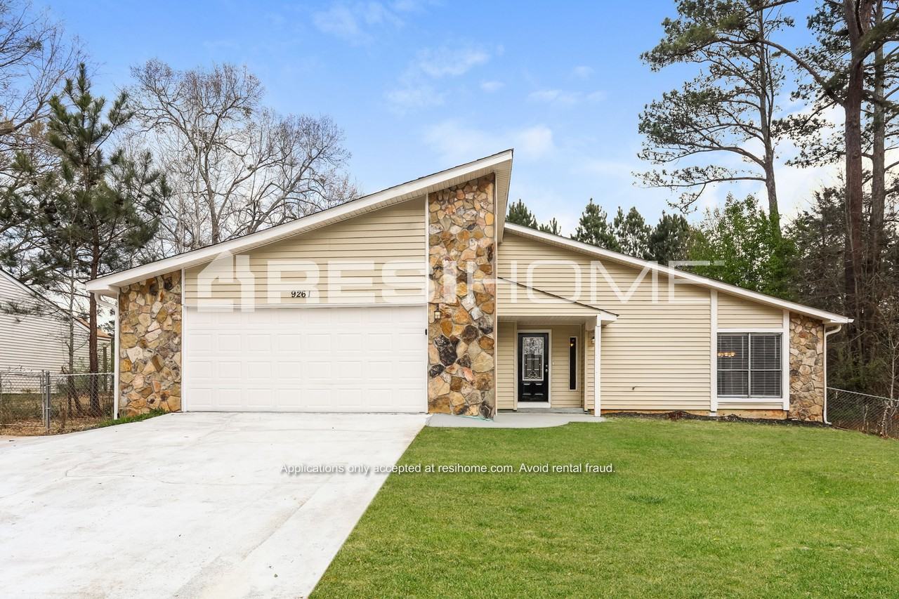 9261 Forest Knoll Dr - Photo 3 of 18