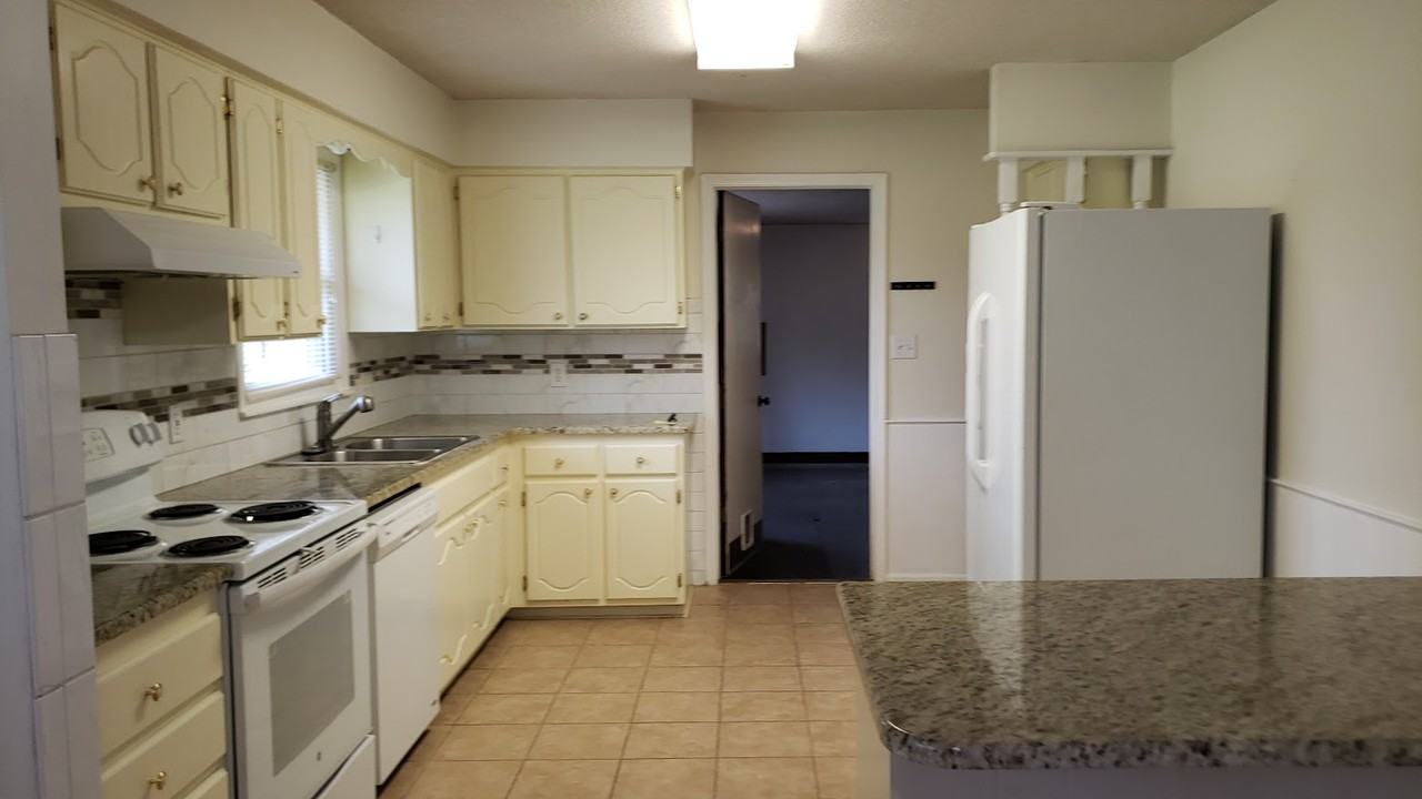 2800 Francis Ave #A - Photo 2 of 8