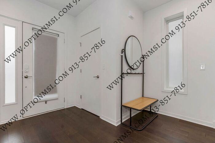 1336 E 23rd St - Photo 3 of 30