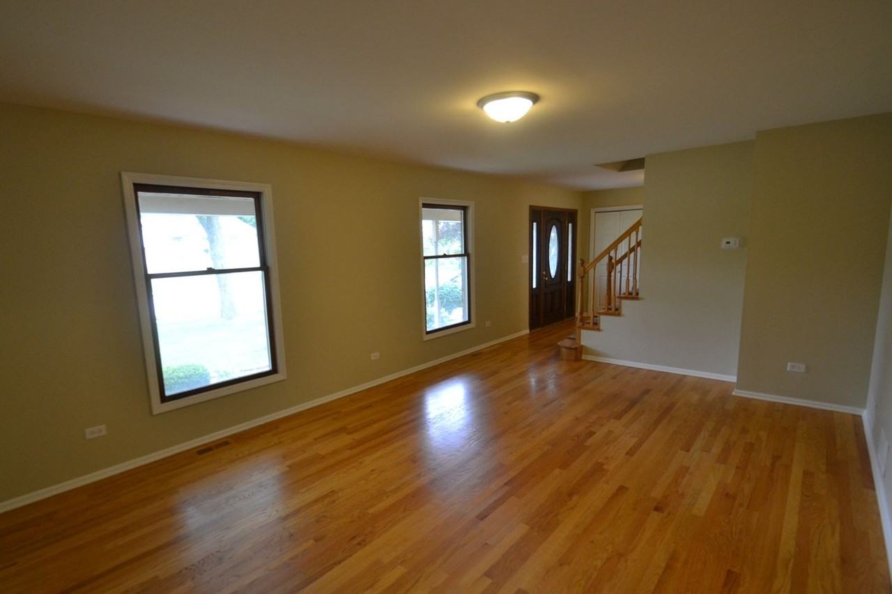 23 Norton Dr - Photo 2 of 16
