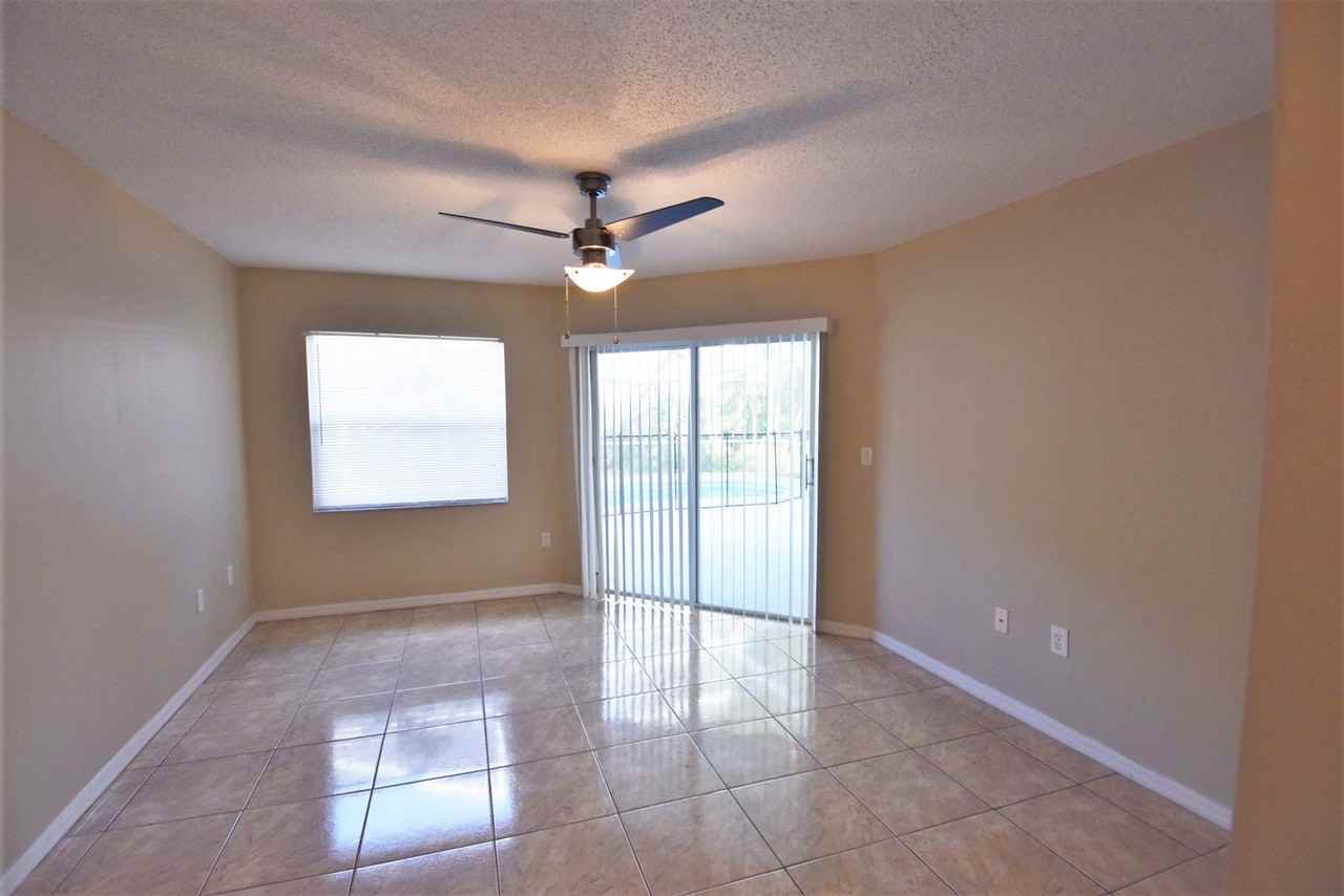 426 Thousand Oaks Blvd - Photo 3 of 12