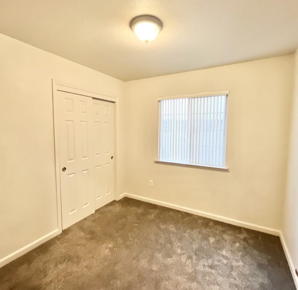 445 Pearl Pl #1 - Photo 6 of 12