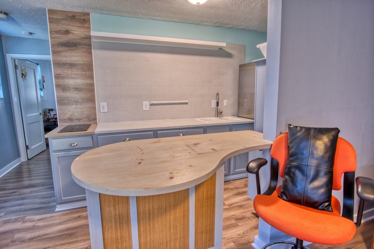 408 S 11th St #1 - Photo 3 of 13