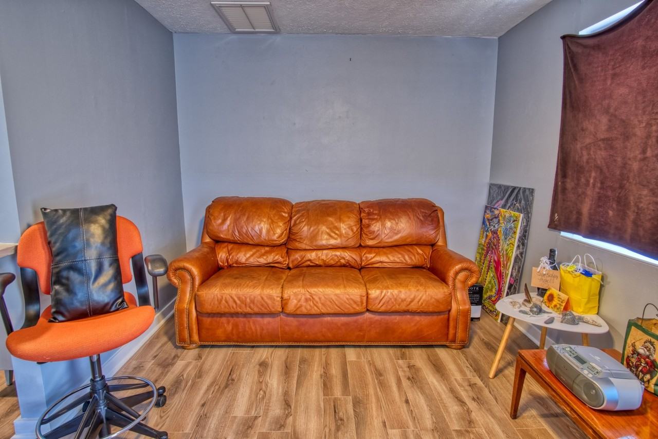 408 S 11th St #1 - Photo 5 of 13