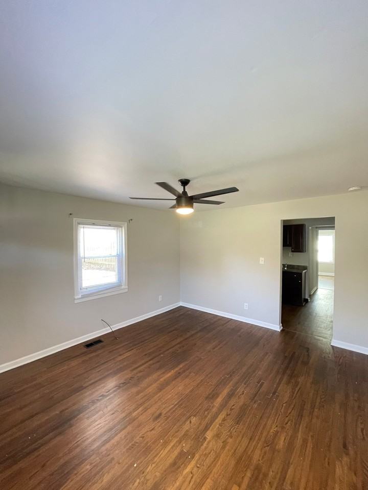 1927 Merriman Ave #1 - Photo 2 of 9