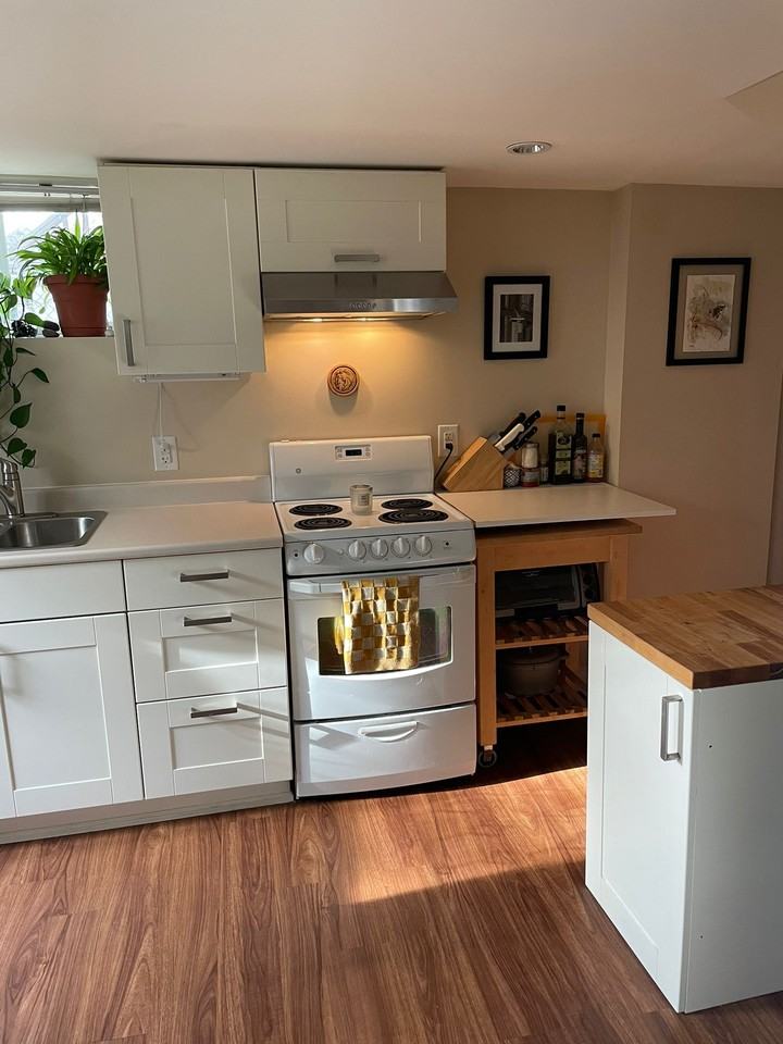 30 Prince Rupert Avenue #3 - Photo 2 of 9