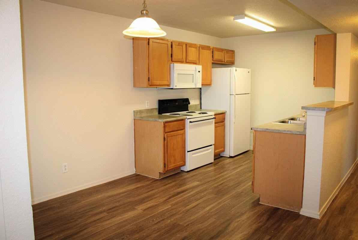 1856 Apache Drive - Photo 3 of 15