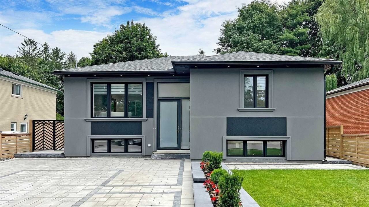 111 Evahill Crescent - Photo 3 of 6