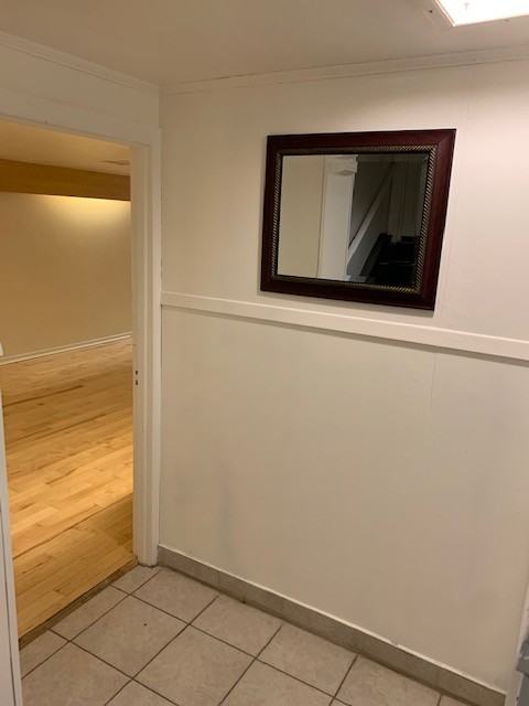 2066 Avenue Connaught #2066A - Photo 4 of 18