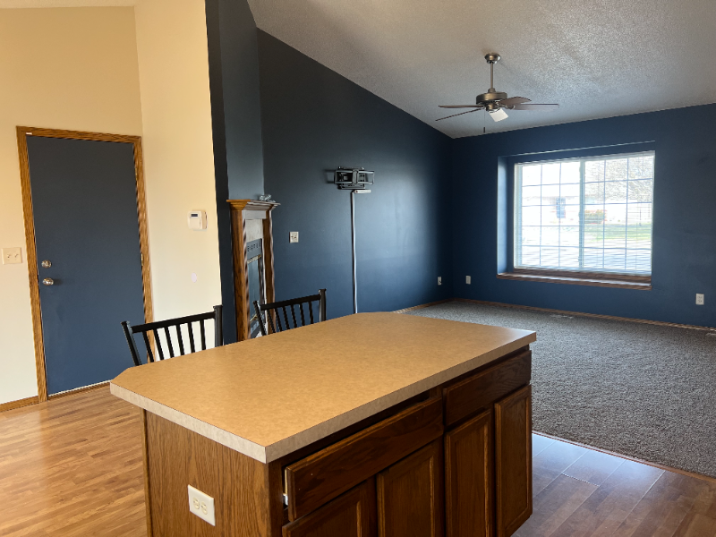 1909 Summerwood Ct - Photo 6 of 29