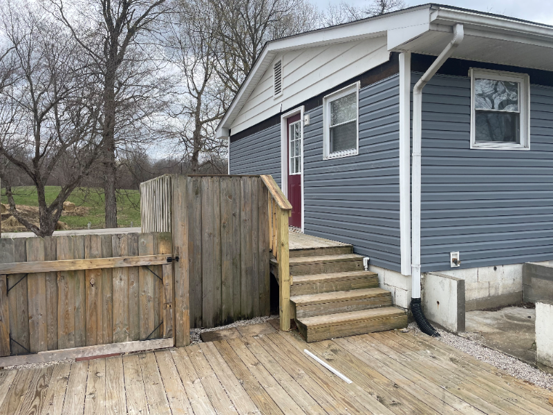 3303 Shumate Rd - Photo 3 of 10