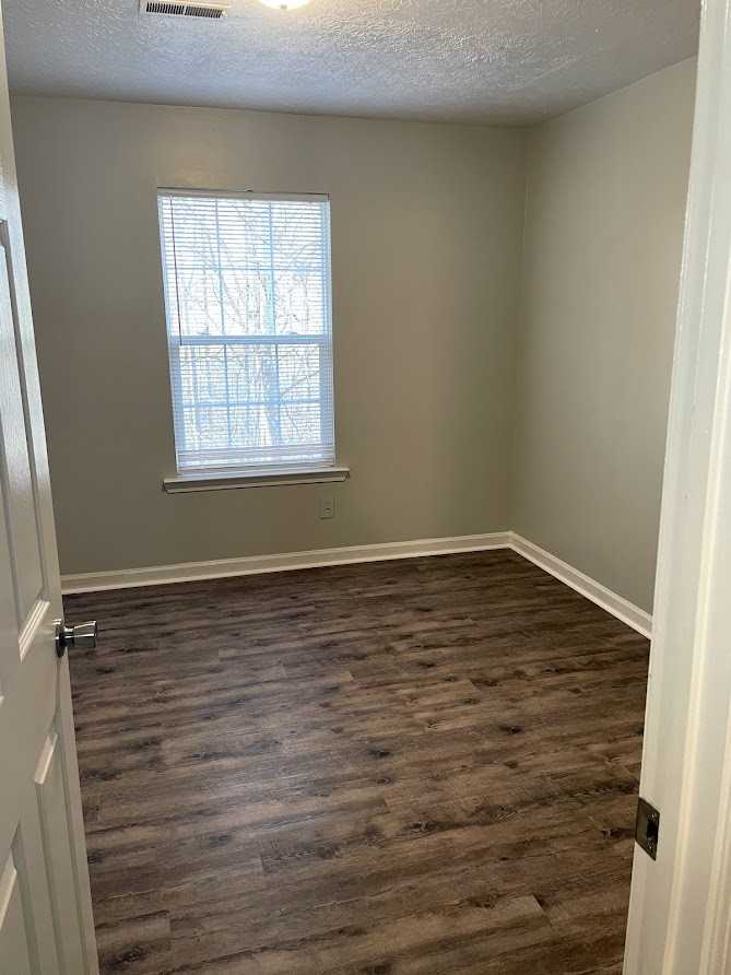 128B N Poole St #B - Photo 2 of 11
