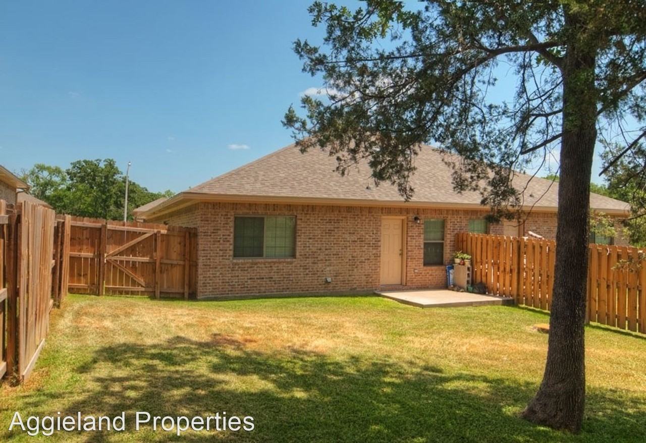 4400 Reveille Rd - Photo 2 of 10
