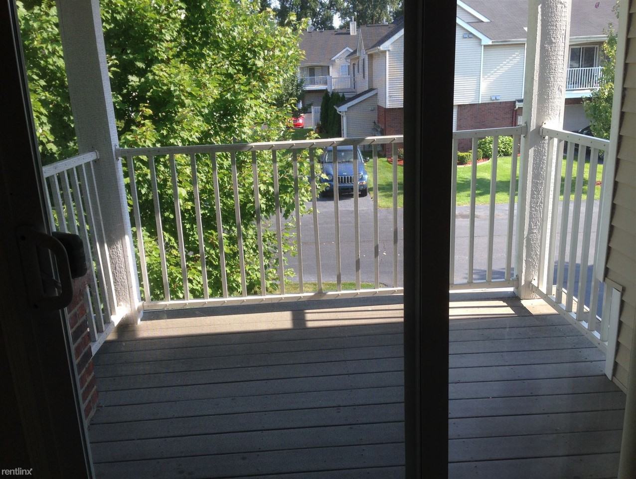 3273 Northpointe Blvd - Photo 2 of 8