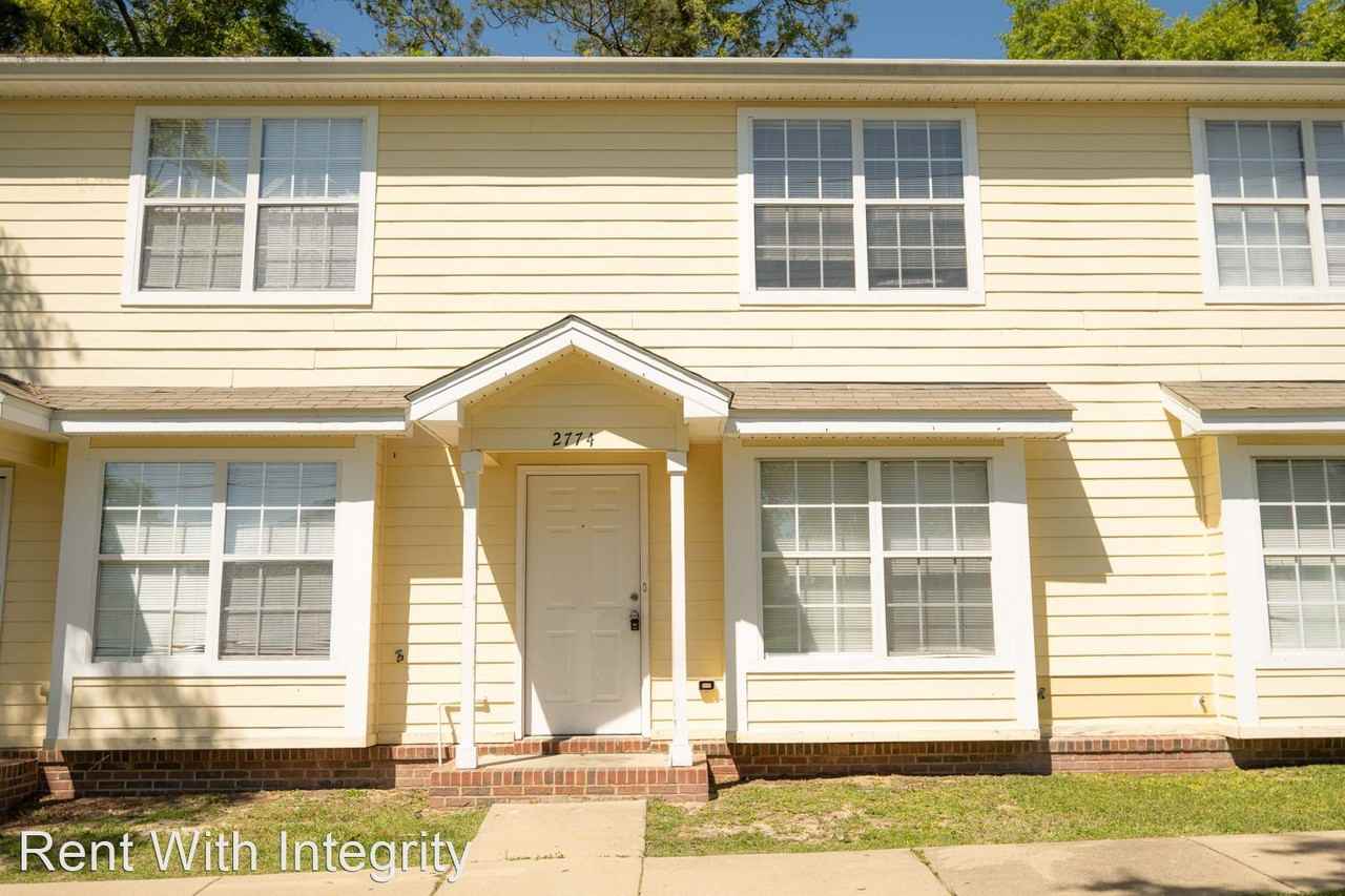 Hartsfield Triplex Apartments in Hartsfield Plantation, Tallahassee, FL