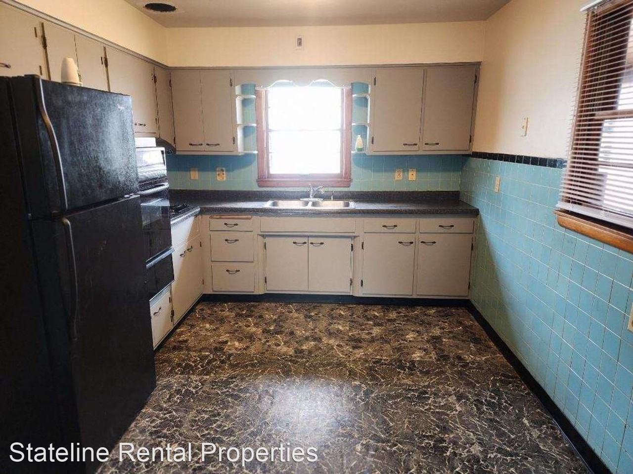 3237 Parkside Ave. Parkside 3237 Apartments in Rockford, IL 61101