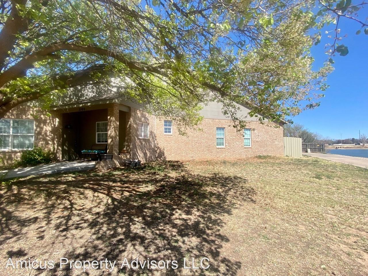 3106 74th St - Photo 2 of 32