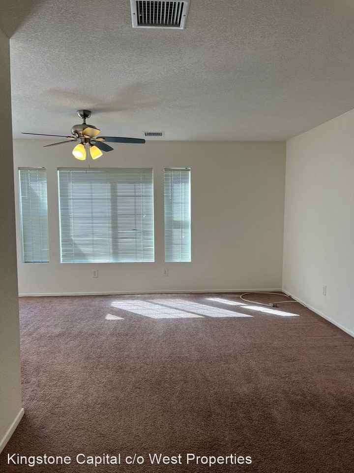 2742 Desert St, Rosamond, CA 93560 3 Bedroom Apartment for 1,850/month