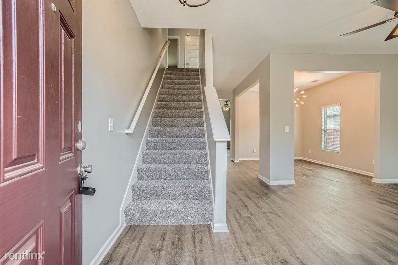 242 Parkview Place Dr - Photo 3 of 20