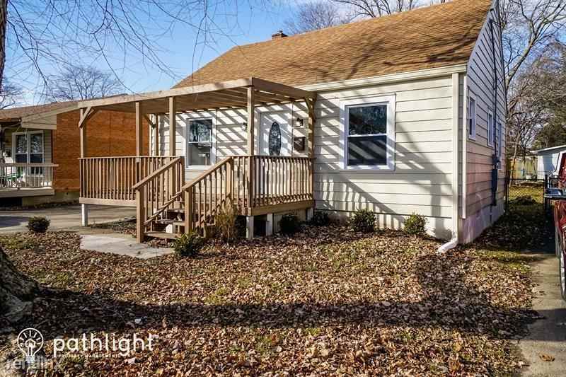 1241 Morgan Ave - Photo 3 of 16