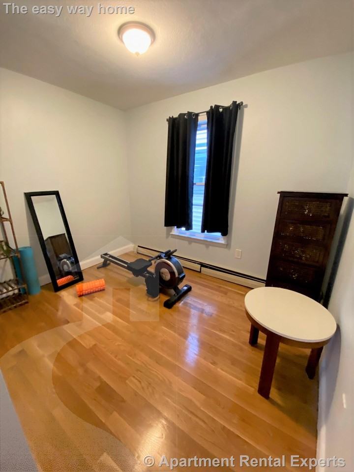 359361 Western Ave #3 - Photo 6 of 12