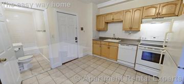 featured image of 38 Bond St #2R