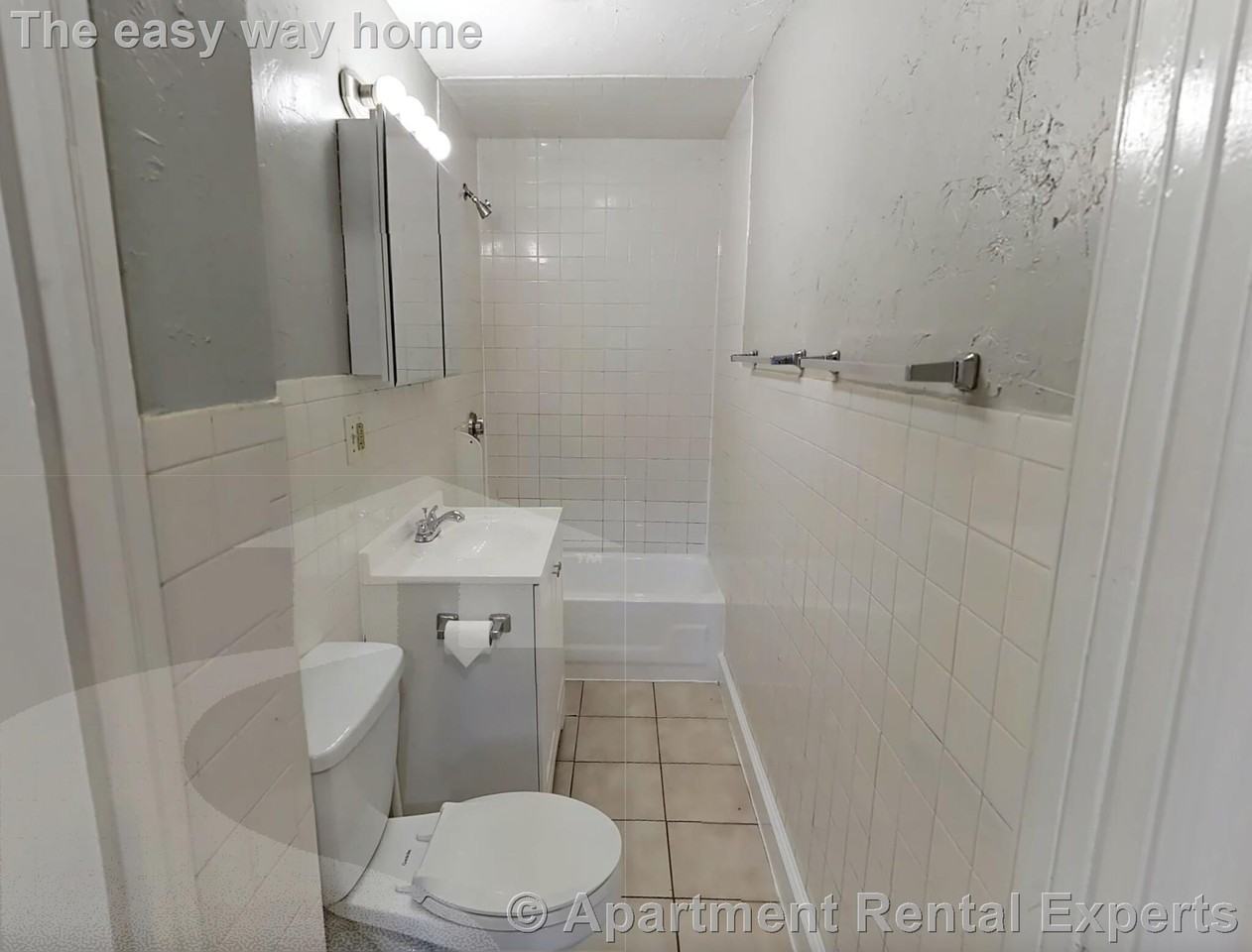 38 Bond St #2R - Photo 7 of 10