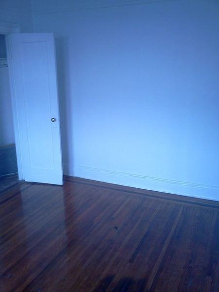 By 37th st, NY, 11105 - Photo 3 of 6