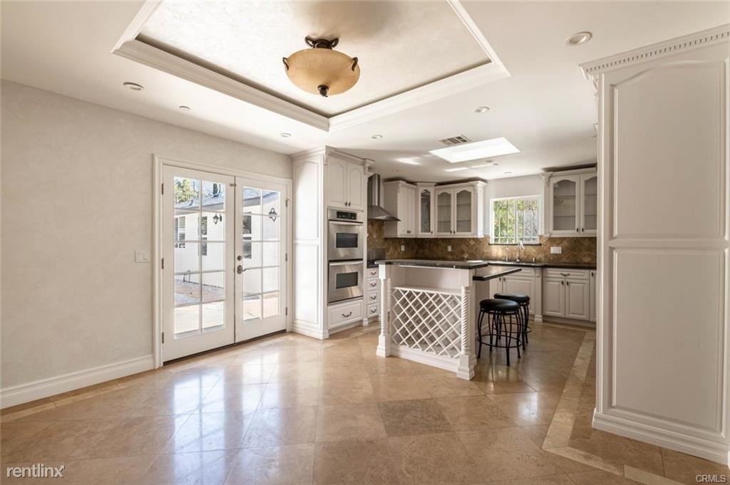 3313 Fairmount Ave - Photo 3 of 9