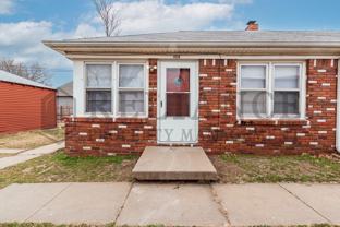 1930 S Saint Clair Ave - Photo 1 of 1