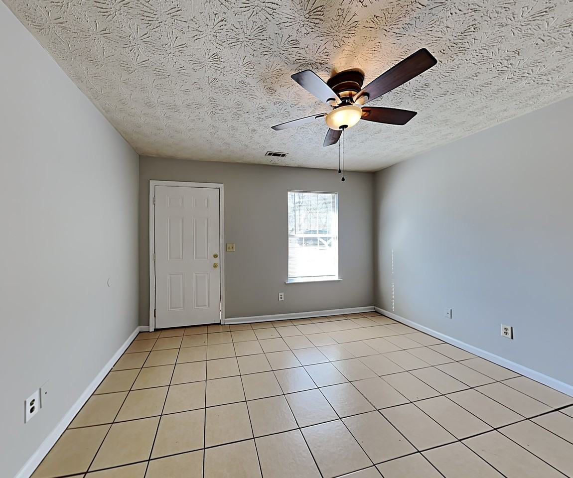 6114 Green Acres Dr Sw - Photo 2 of 12