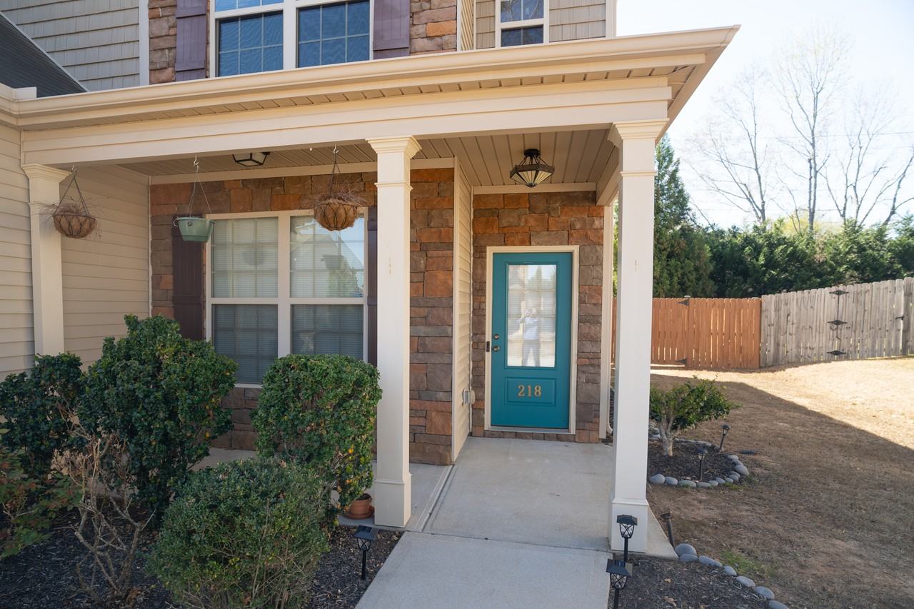 218 Marefair Ln - Photo 3 of 50