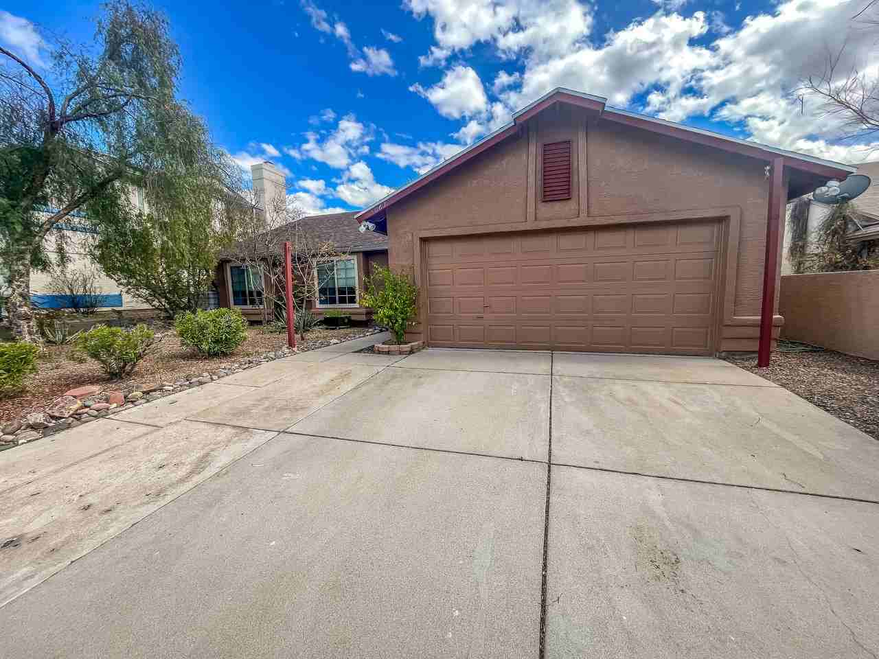 5067 W Nighthawk Way - Photo 2 of 30