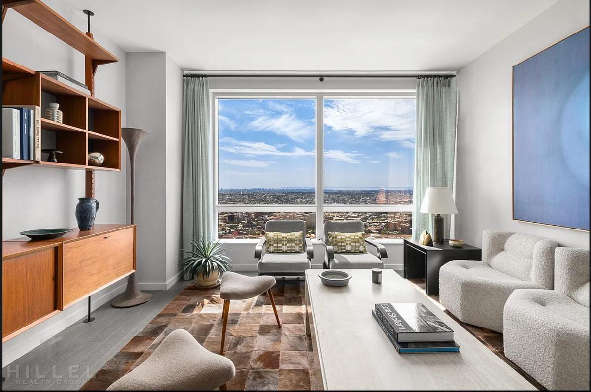 City Pt #15D - Photo 2 of 17