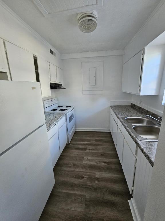 1948 Washington St Apt E2 - Photo 5 of 12