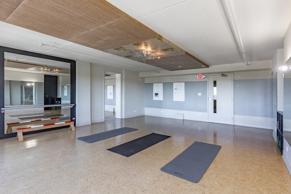 21 Kristin - Photo 7 of 15