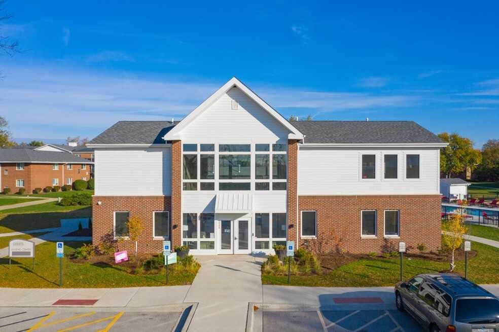 Mount Prospect Greens - Photo 2 of 39