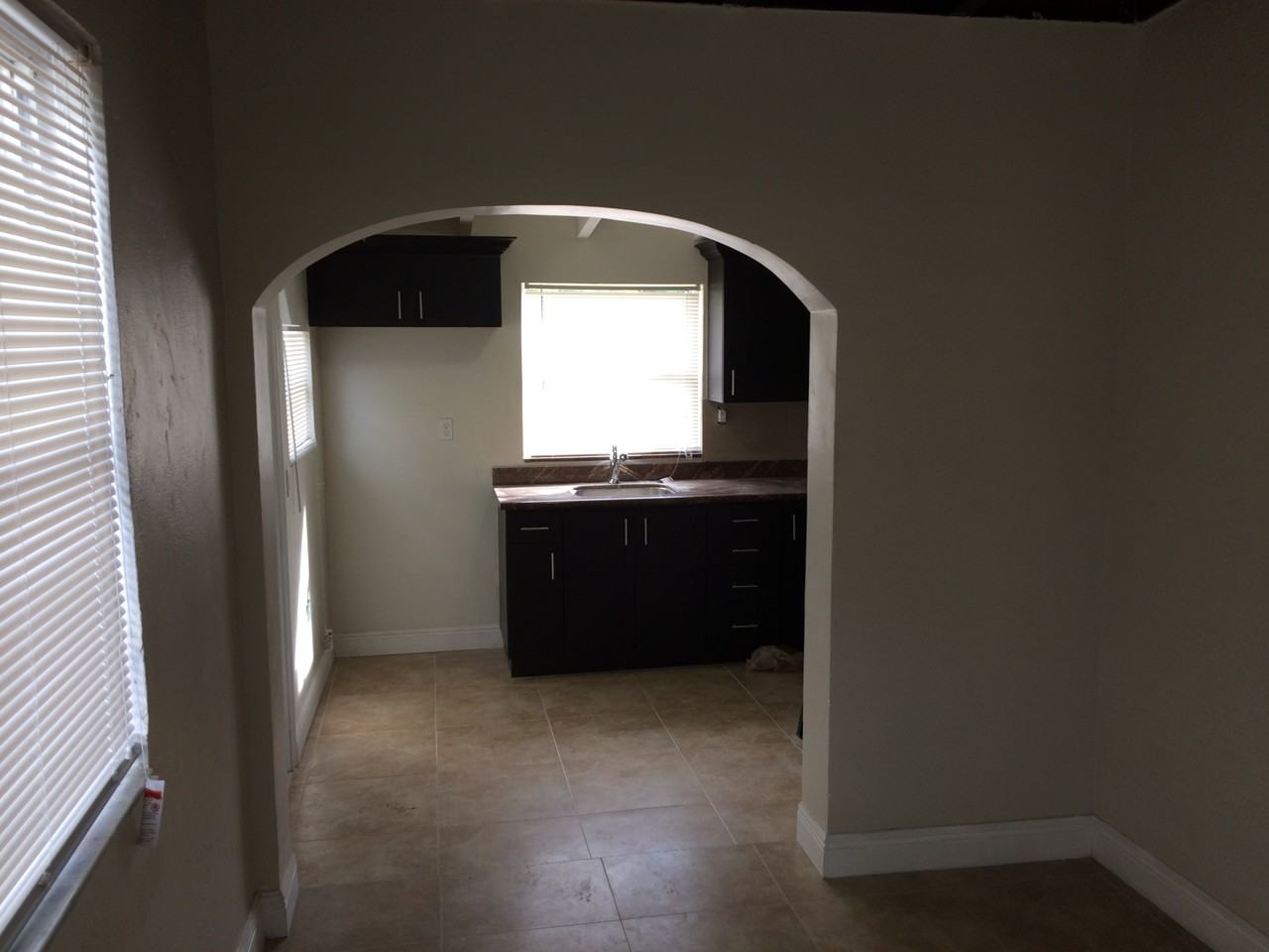 3701 Southwest 48th Avenue - Photo 7 of 24