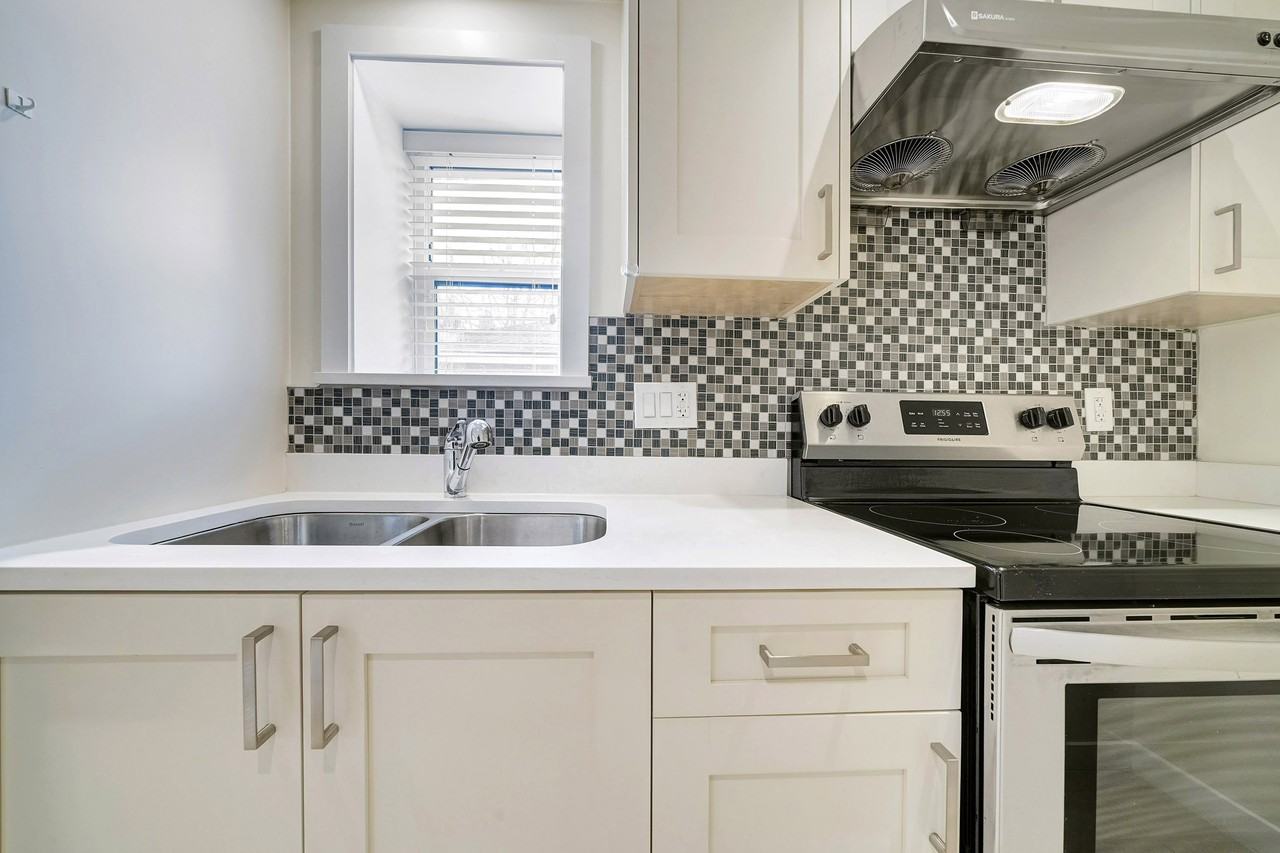 1526 West 62nd Avenue - Photo 6 of 22
