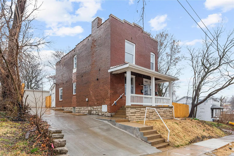 1338 Central Ave - Photo 2 of 18