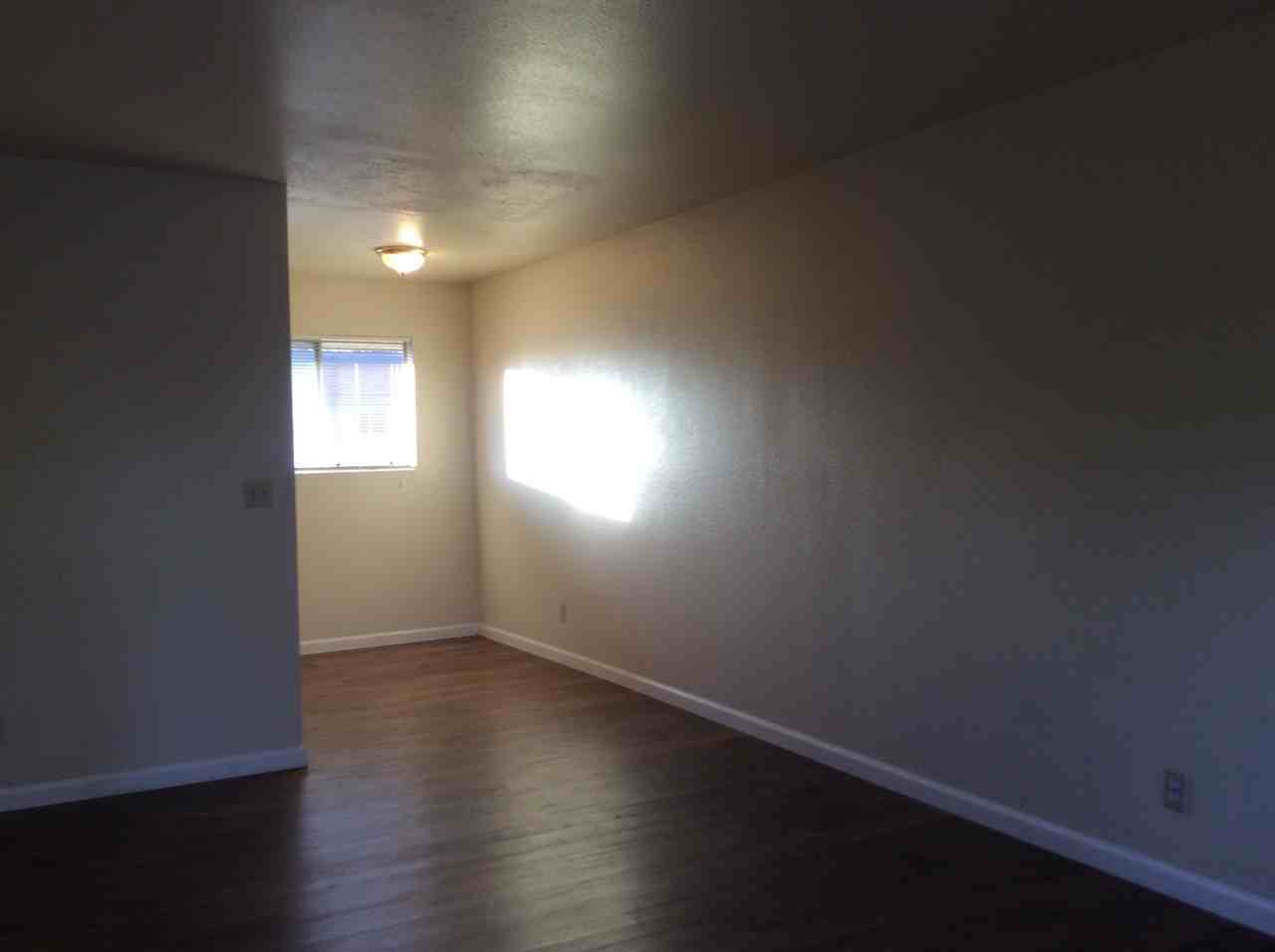 120 E Fairmont Ave #12 - Photo 6 of 42