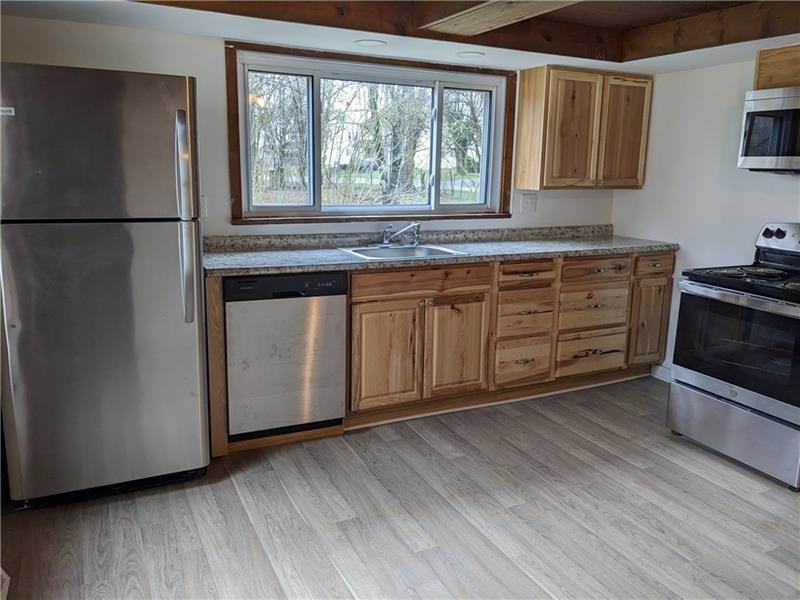 326 Spiker Ave - Photo 3 of 8