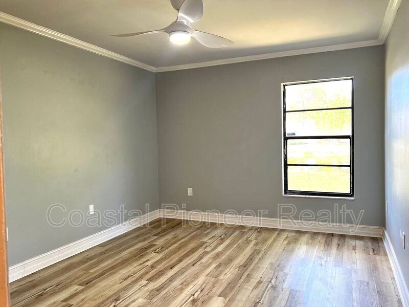 3233 Oakwood Pl - Photo 7 of 15