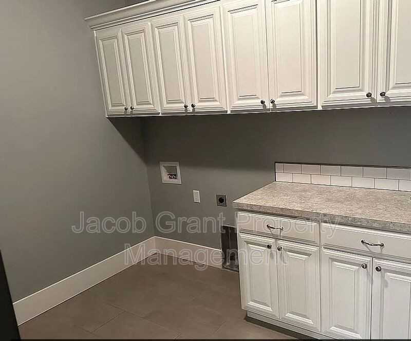 5319 Eaglewood Dr - Photo 5 of 15