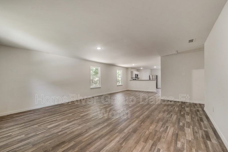 346 Flagship Ln - Photo 2 of 23